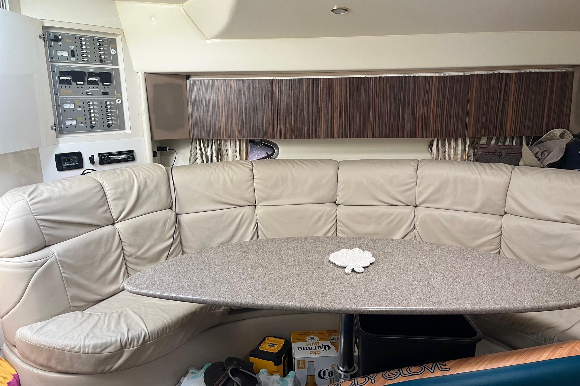 FL 10520 WT Knot 10 Yacht Sales FL 10520 WT Knot 10 Yacht Sales