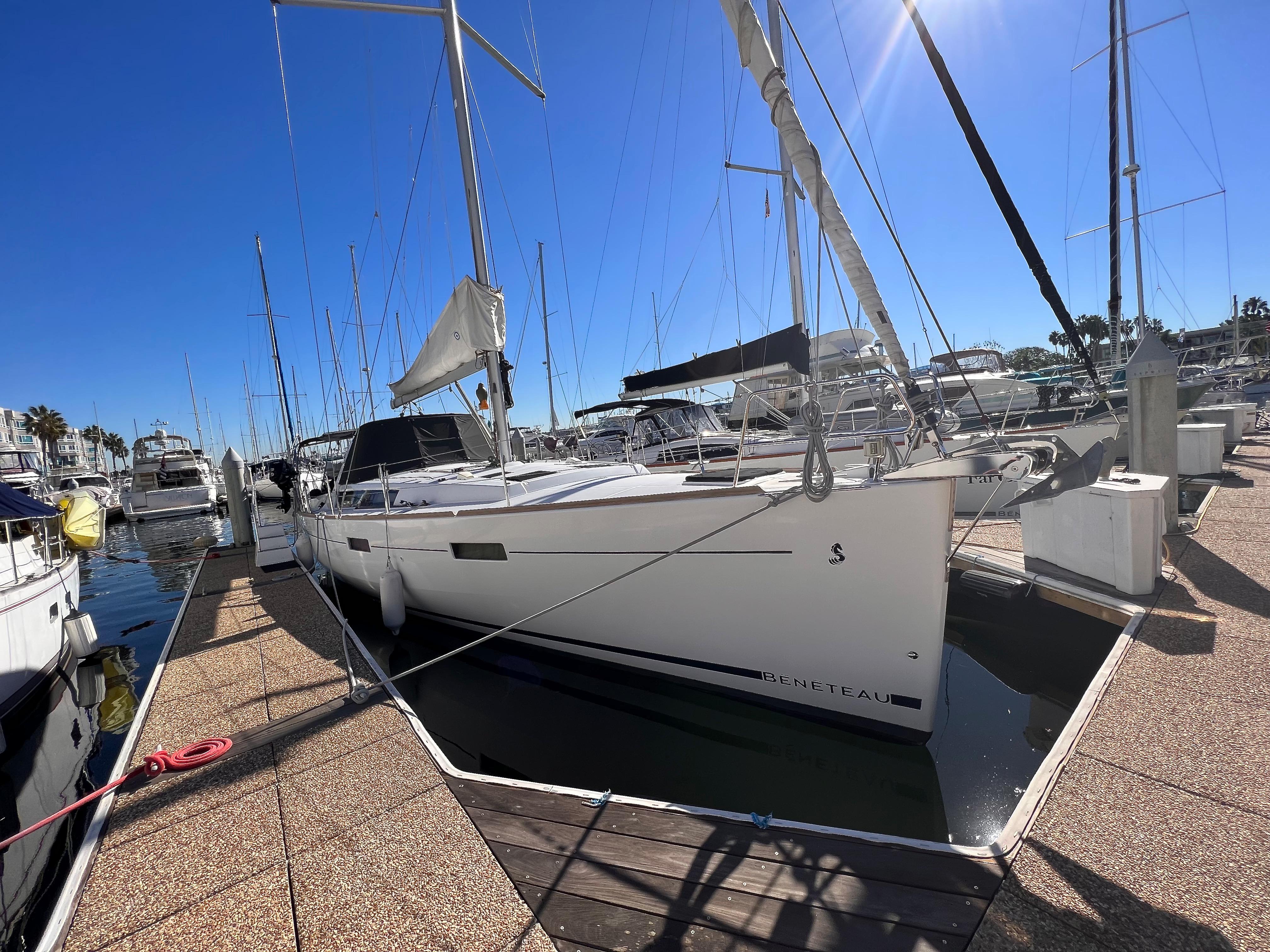 Image of 2015 Beneteau Oceanis 45