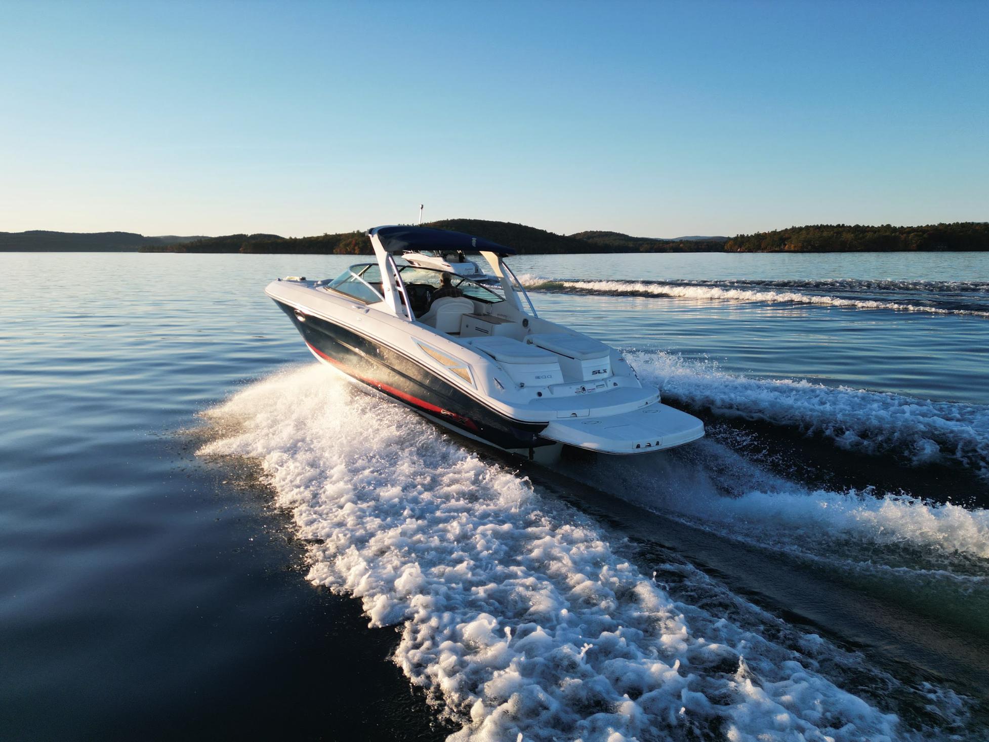 2015 Sea Ray 300 SLX