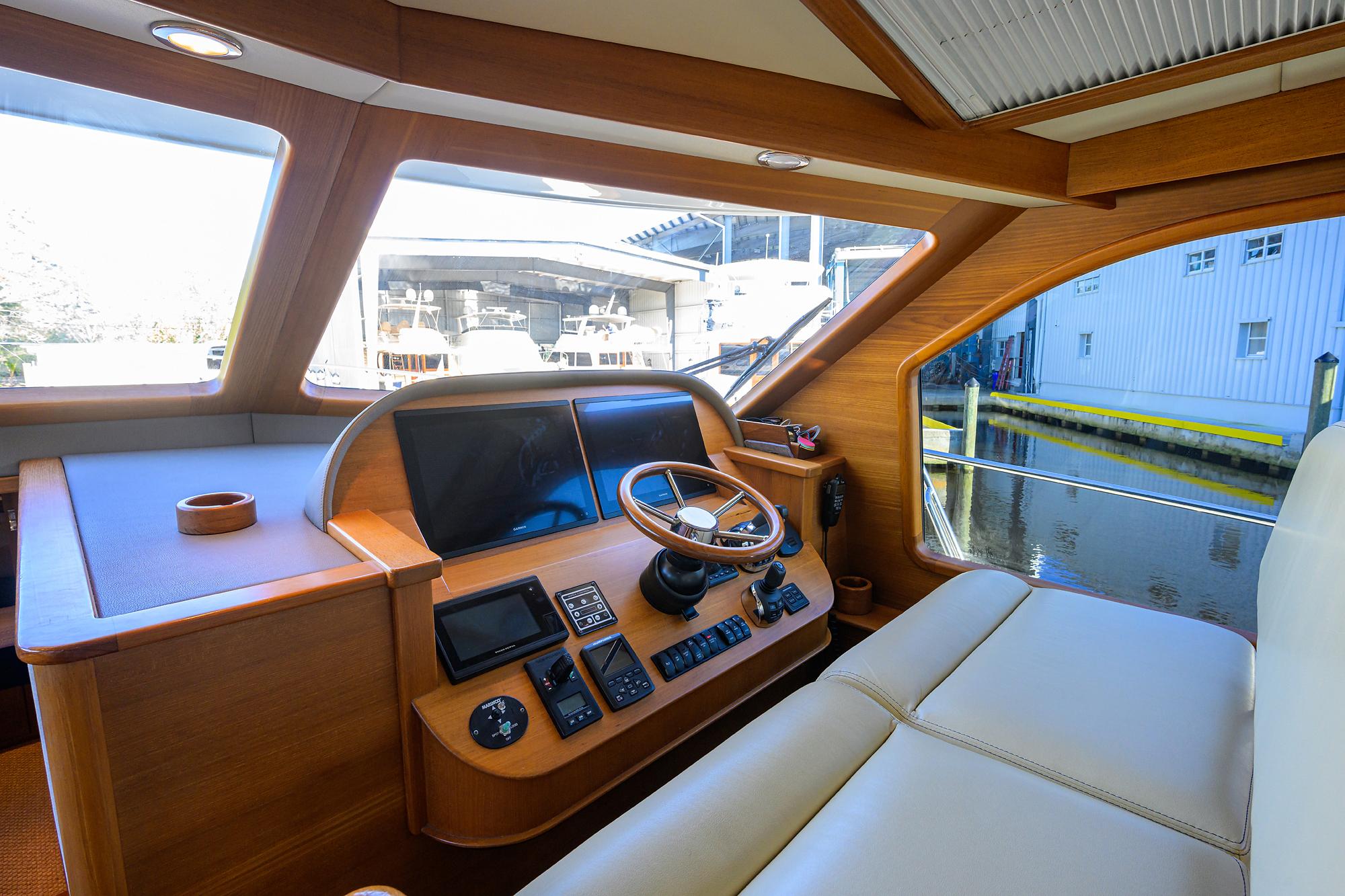 2019 Palm Beach Motor Yachts | PB52