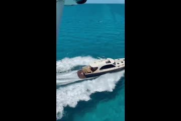 Palm Beach Motor Yachts PB52 video