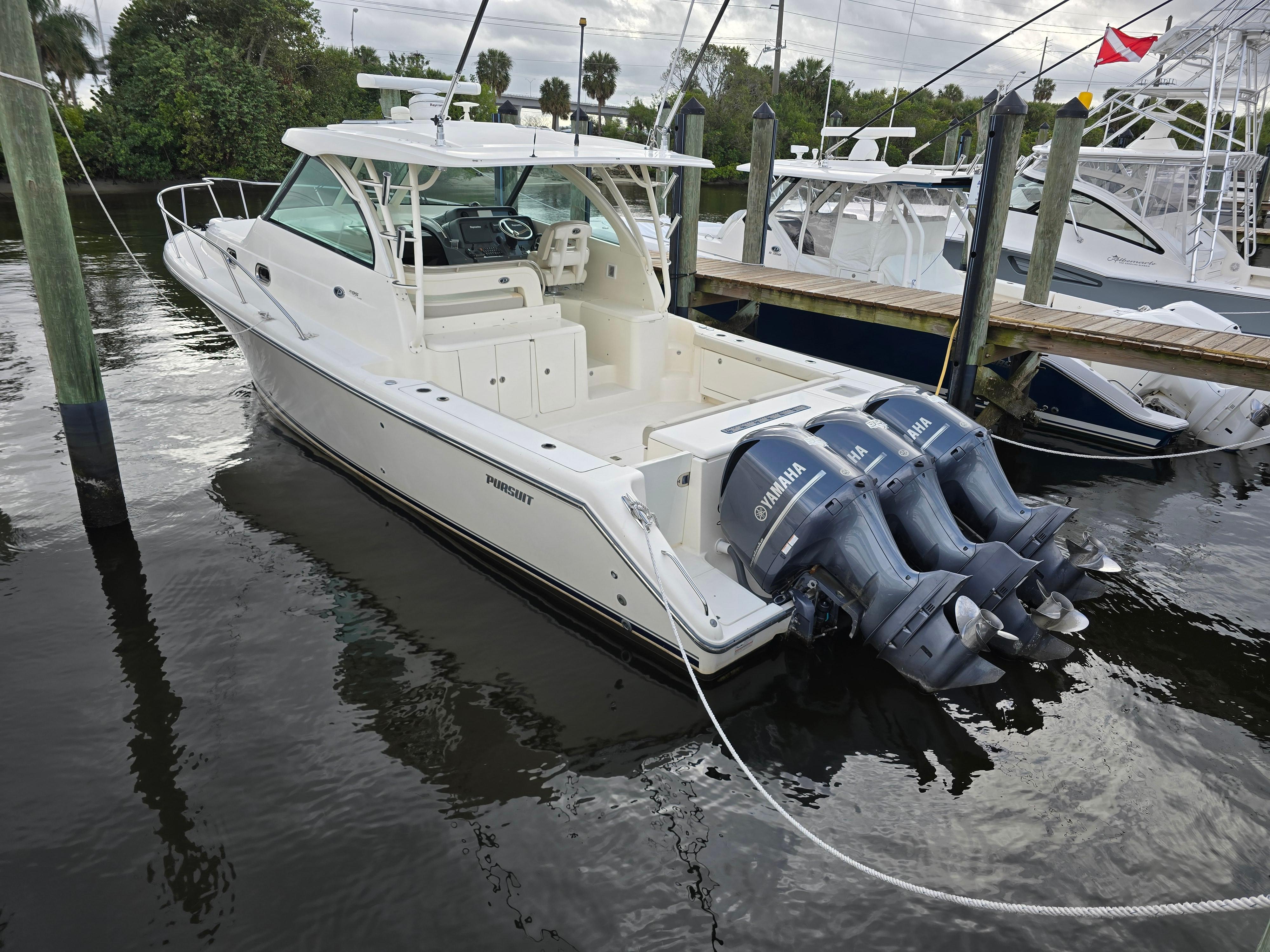 Pursuit OS 385 Offshore