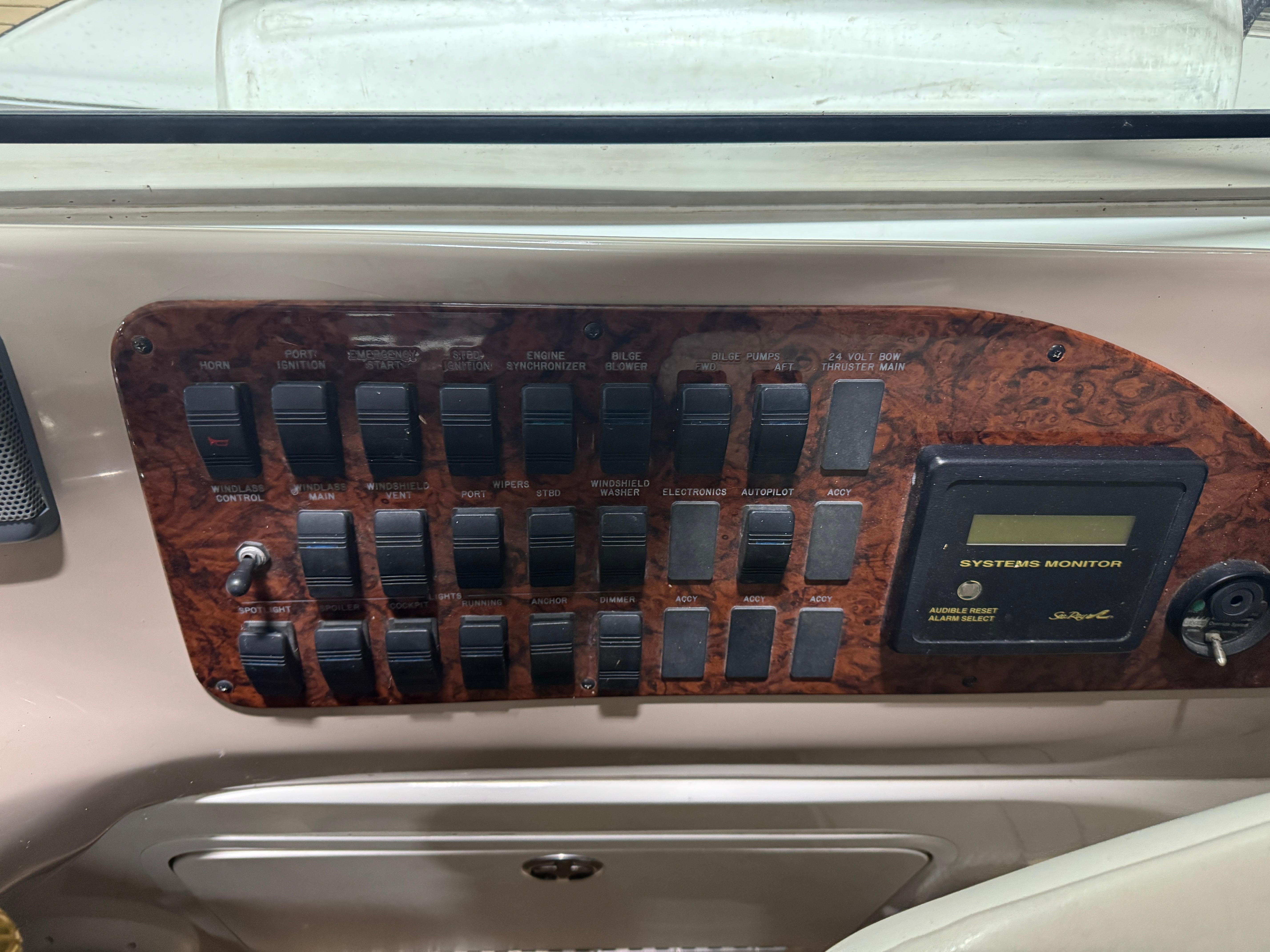 2000-sea-ray-460-sundancer-power-9692791-20250224134842492-1_XLARGE