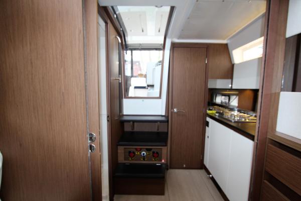 2019 Jeanneau Leader 33