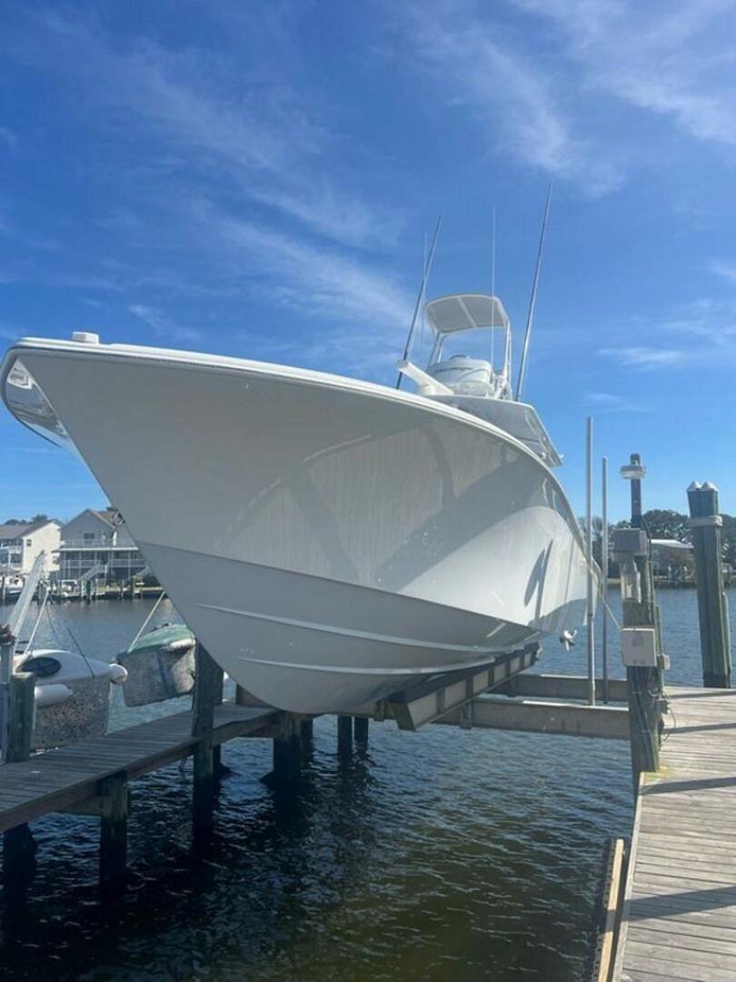 2023-yellowfin-39-offshore-power-9792795-20250513150639419-1_XLARGE