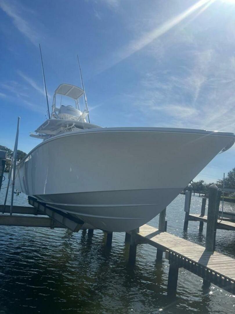 2023-yellowfin-39-offshore-power-9792795-20250513150641418-1_XLARGE