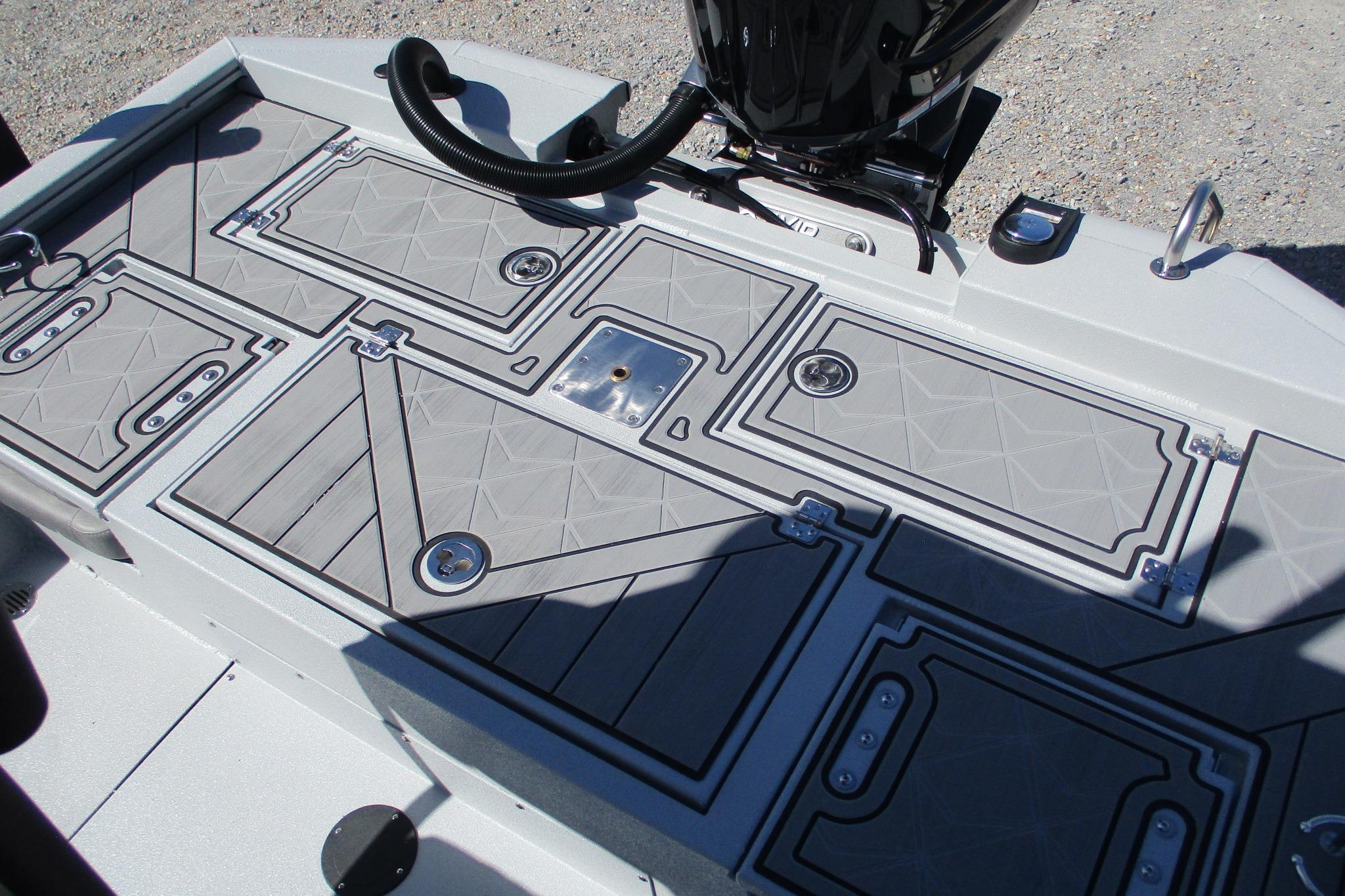 2026 Avid 23 Fusion-13