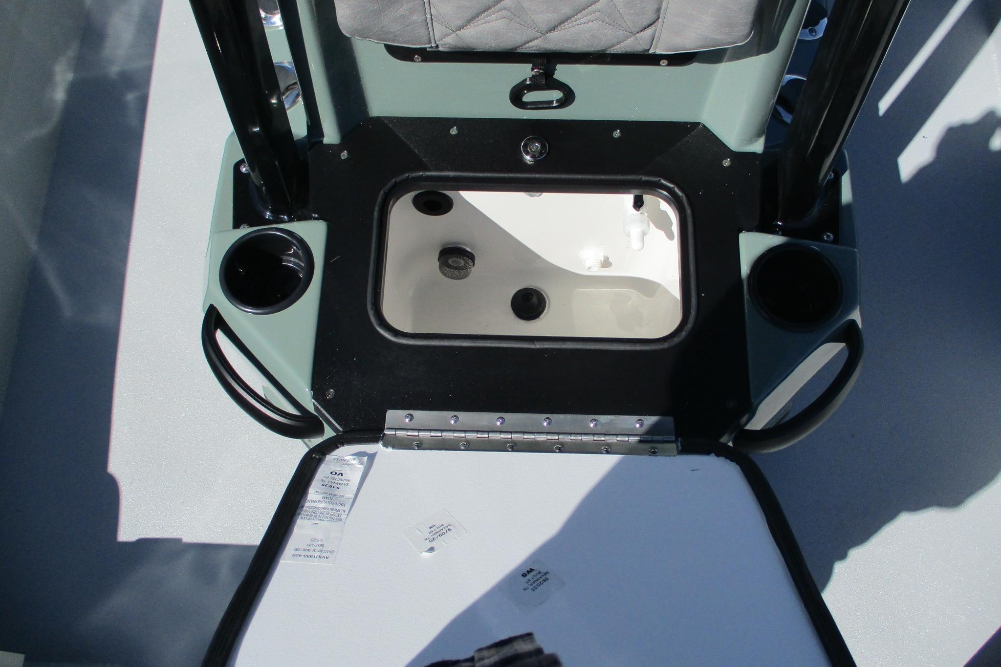 2026 Avid 23 Fusion-27