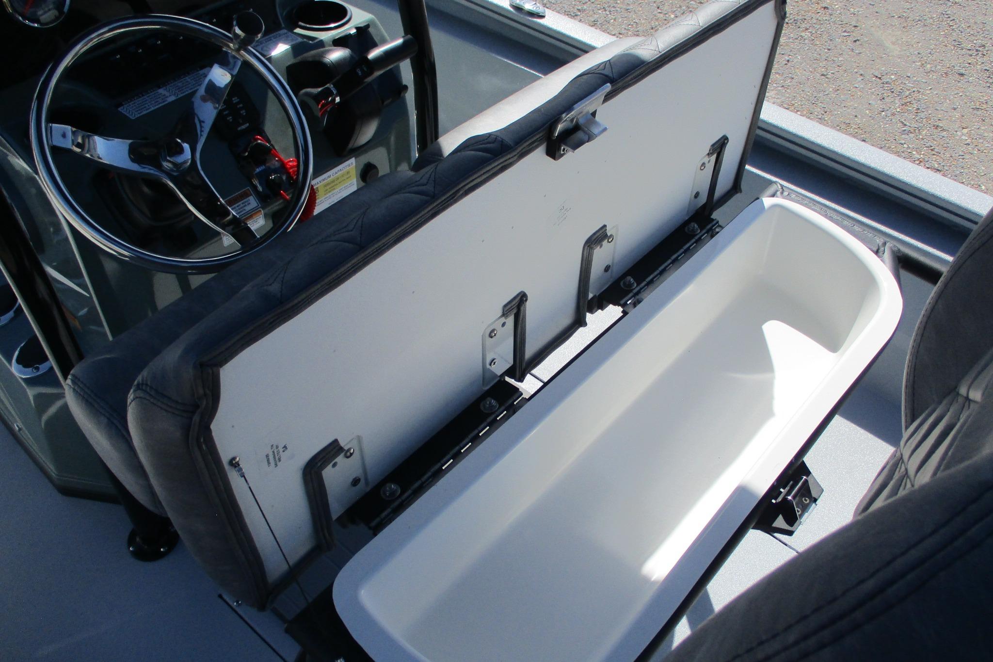 2026 Avid 23 Fusion-24