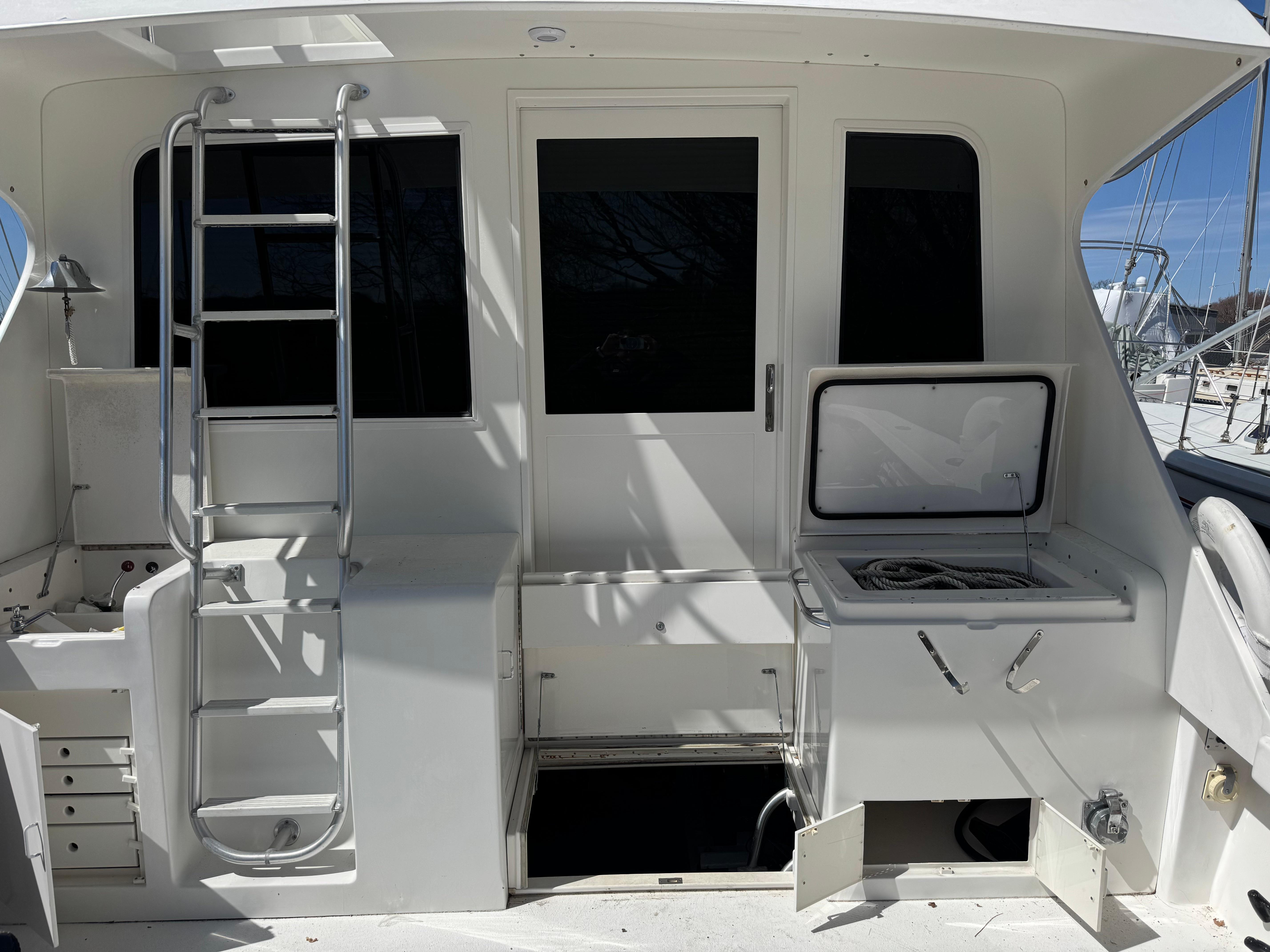 1998-post-42-convertible-power-9702801-20250401123300320-1_XLARGE
