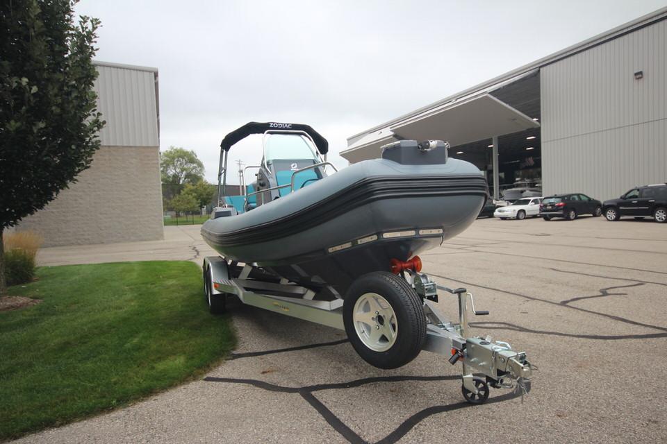 2023 Zodiac Medline 6.8 NEO 250hp In Stock, Image 3