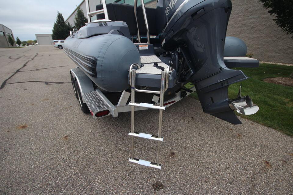 2023 Zodiac Medline 6.8 NEO 250hp In Stock, Image 7