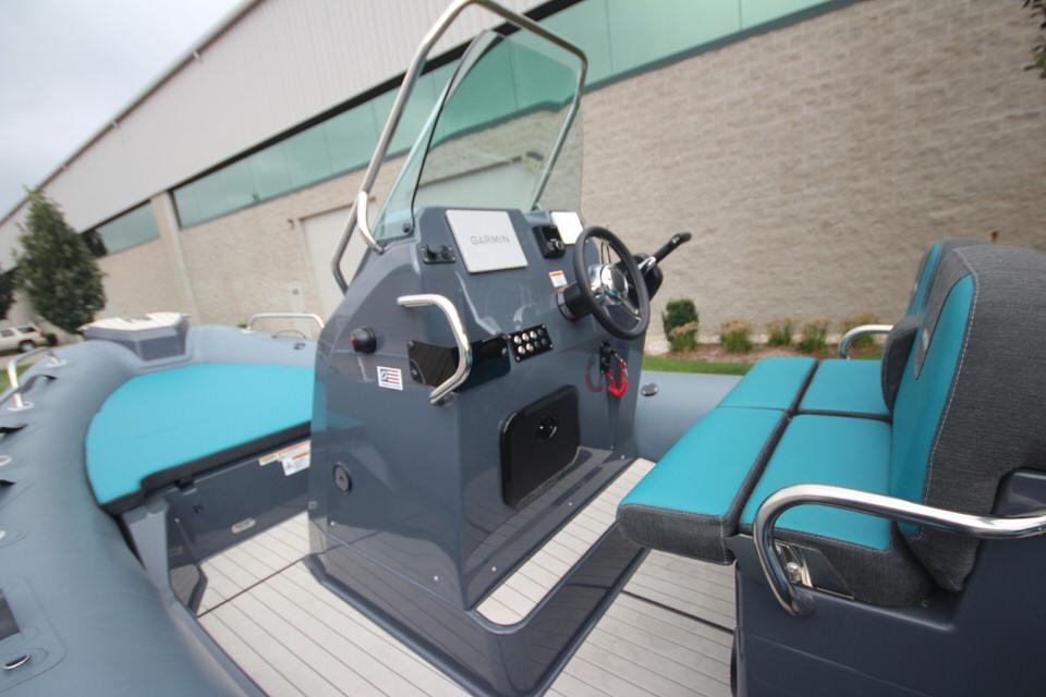 2023 Zodiac Medline 6.8 NEO 250hp In Stock, Image 24