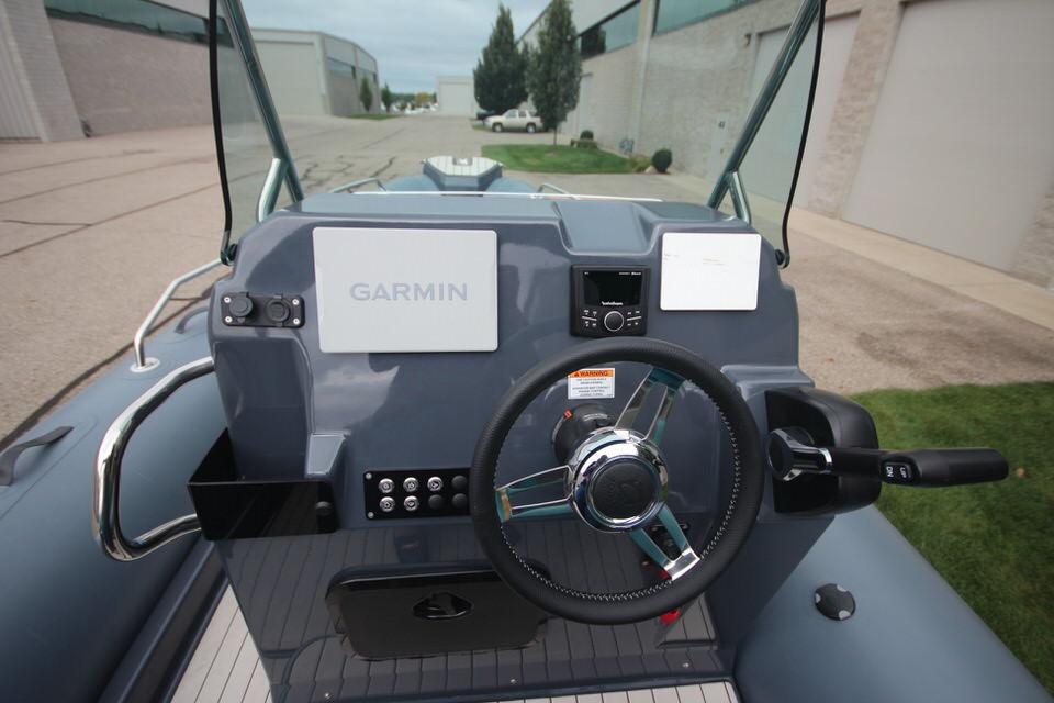 2023 Zodiac Medline 6.8 NEO 250hp In Stock, Image 25