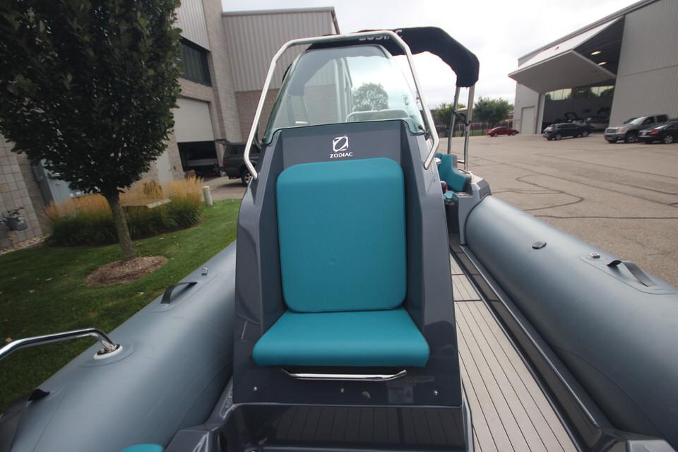 2023 Zodiac Medline 6.8 NEO 250hp In Stock, Image 28