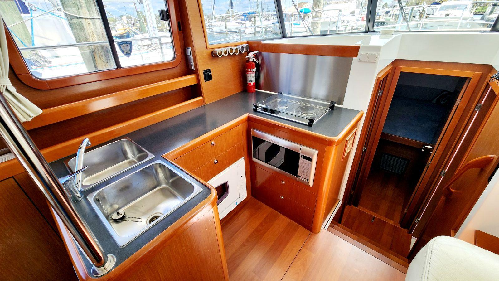 Yacht Photos Pics