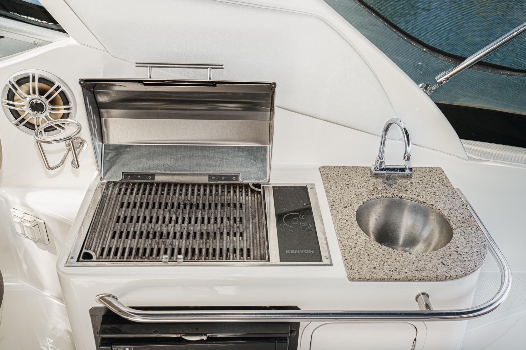 2016 Sea Ray 280 Sundancer #TRM2112J inventory image at Sun Country Marine Group, San Diego Harbor Island