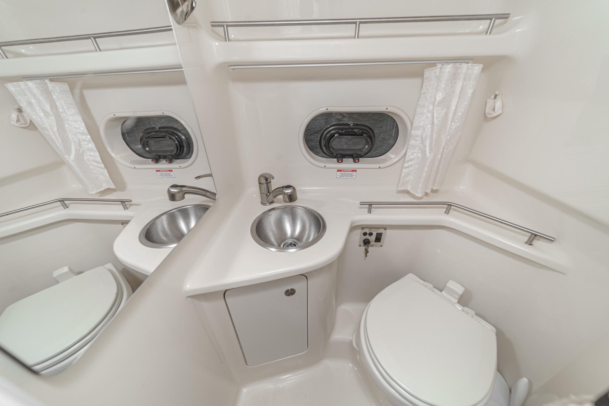 2016 Sea Ray 280 Sundancer #TRM2112J inventory image at Sun Country Marine Group, San Diego Harbor Island