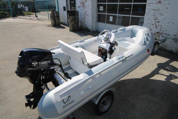 11' Zodiac 330 Cadet Console