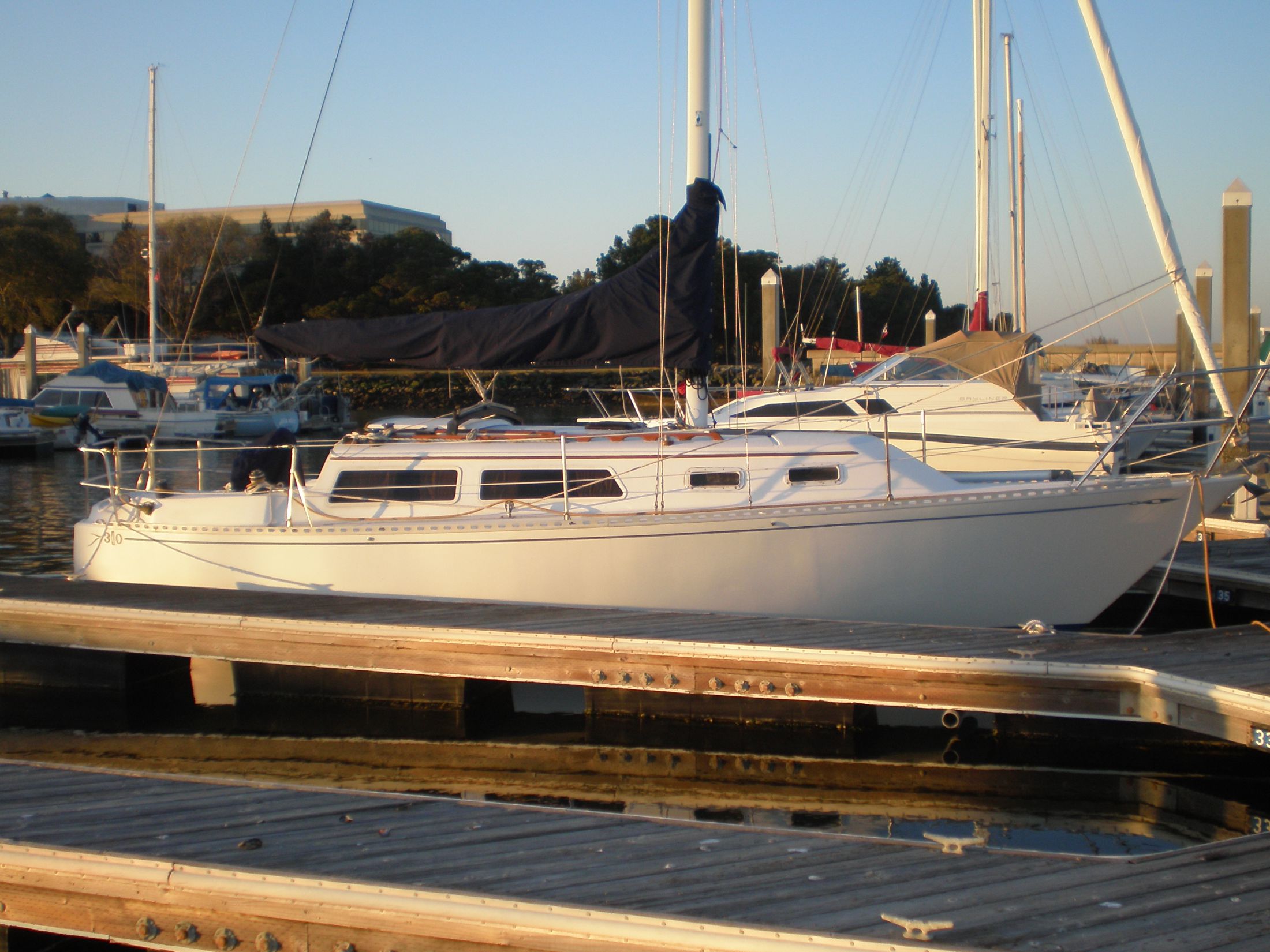 1983 Islander Bahama