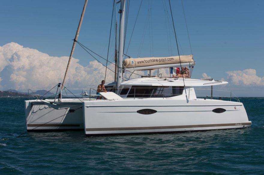 Manufacturer Provided Image: Fountaine Pajot Helia 44 Side View