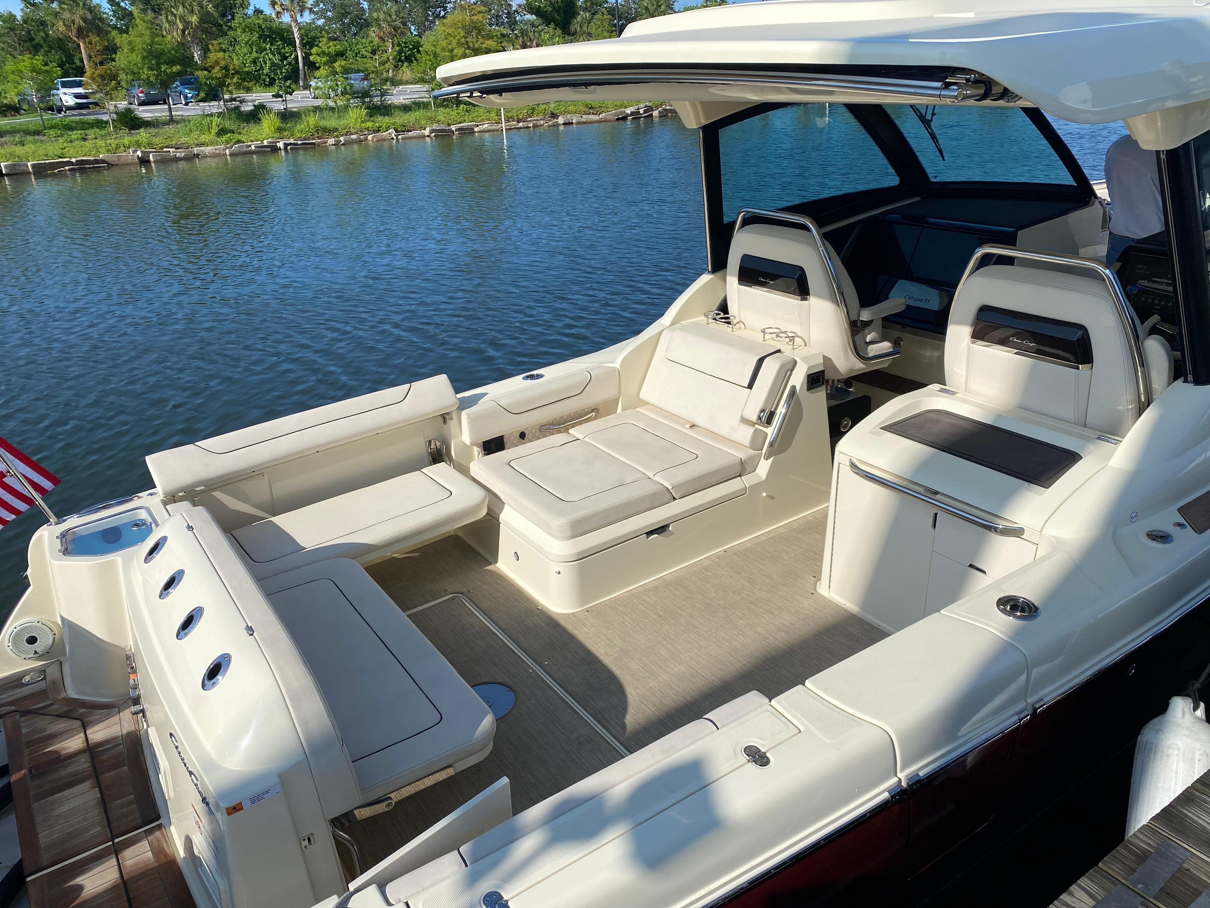 2023-chris-craft-calypso-35-power-9162834-20250617055705043-1