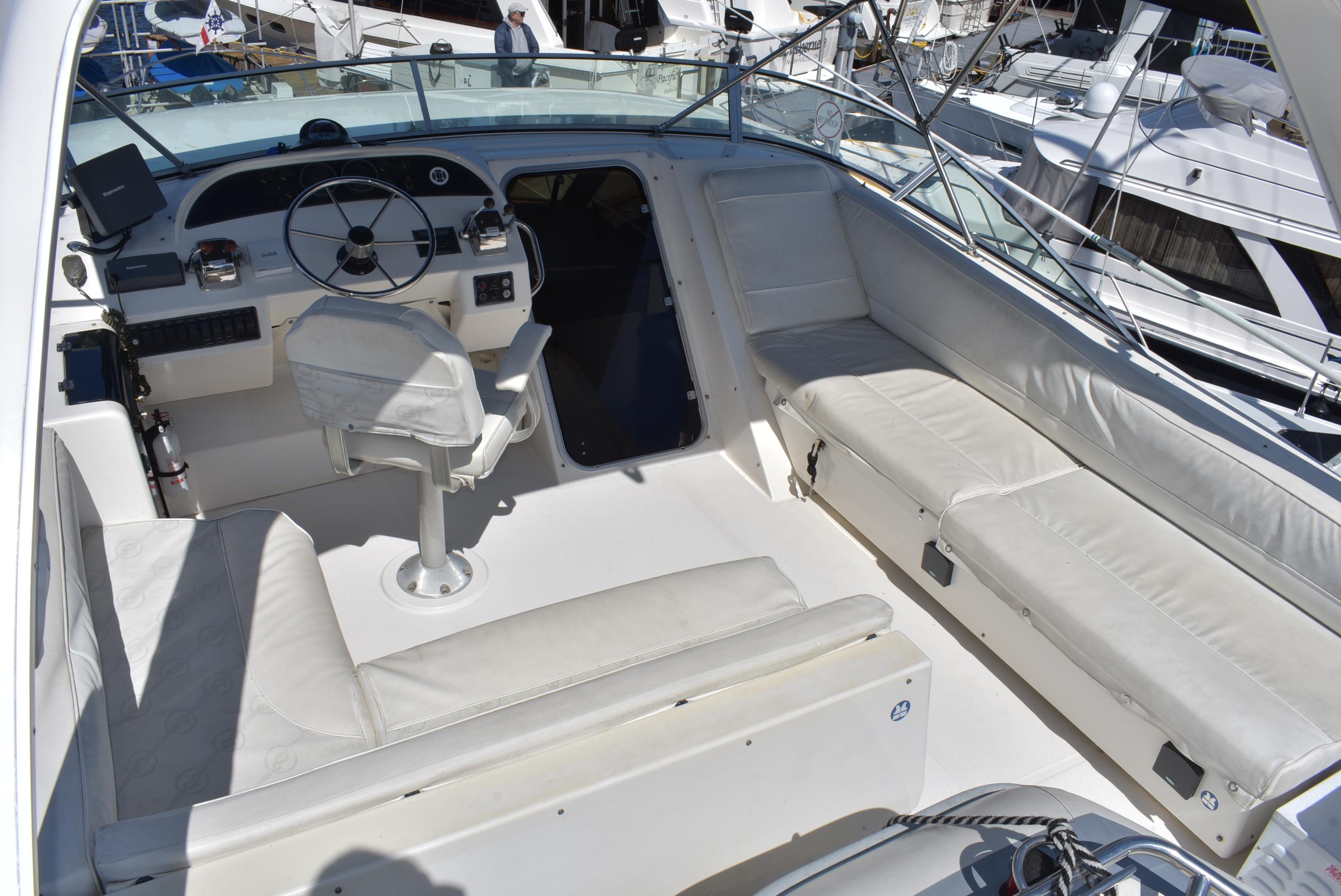 47 Bayliner 4788 Pilothouse 1995 