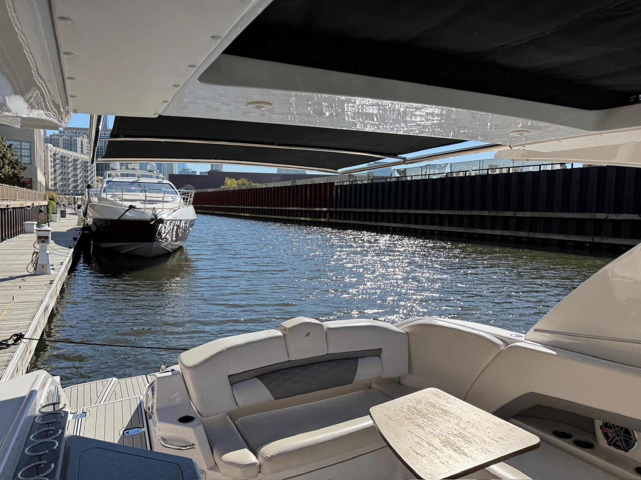 2019-four-winns-h350-power-9712837-20250312073911608-1_XLARGE