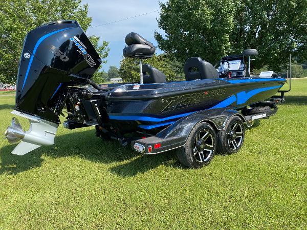 2022 Nitro boat for sale, model of the boat is Z21 XL Pro & Image # 2 of 19