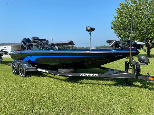 2022 Nitro boat for sale, model of the boat is Z21 XL Pro & Image # 4 of 19