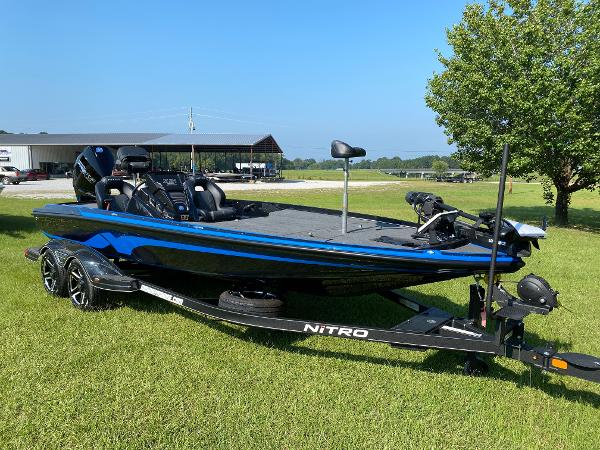 2022 Nitro boat for sale, model of the boat is Z21 XL Pro & Image # 5 of 19