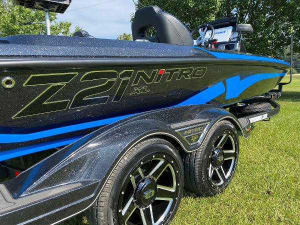 2022 Nitro boat for sale, model of the boat is Z21 XL Pro & Image # 8 of 19