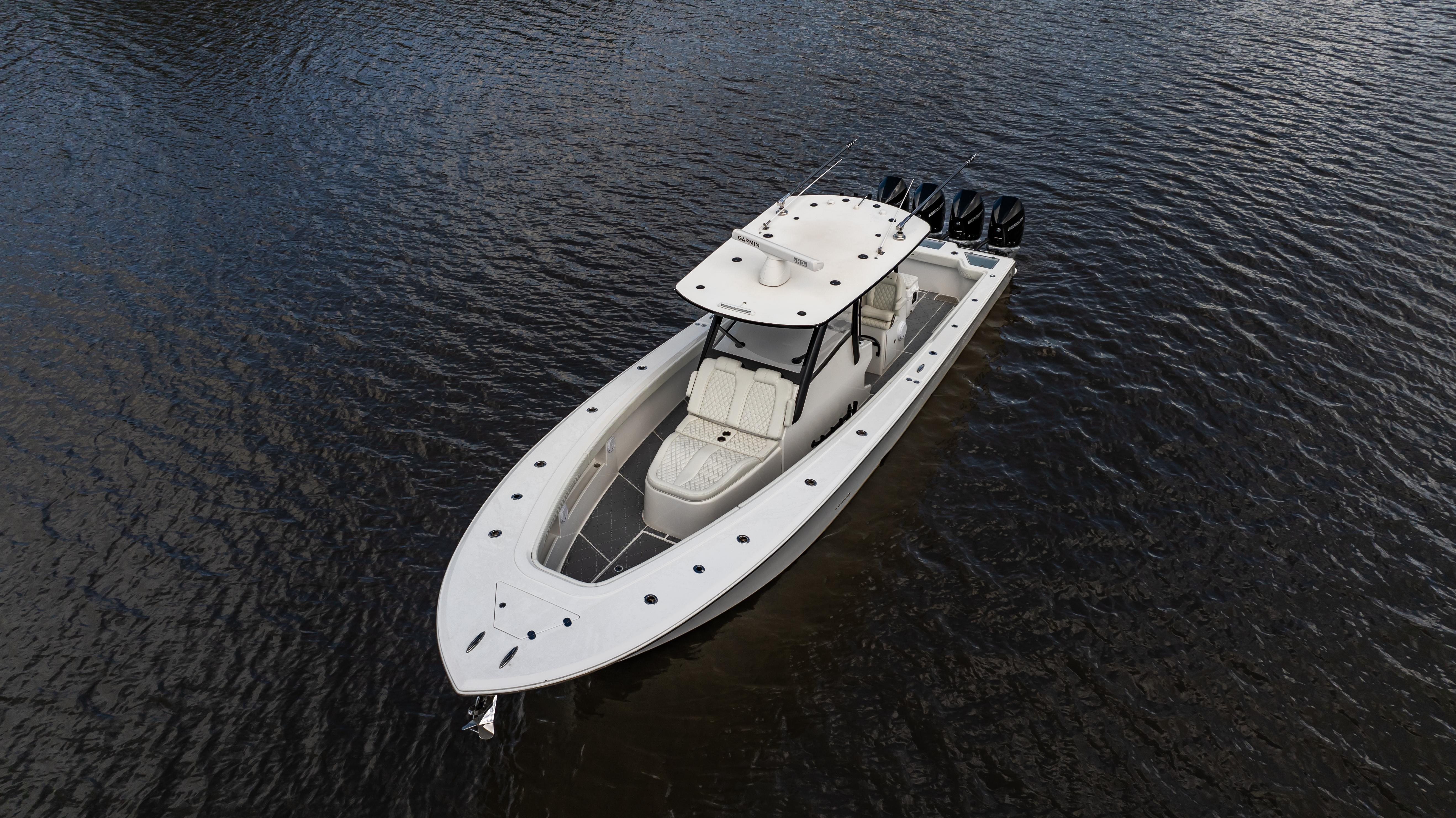 2023-front-runner-39-center-console-power-9802842-20250520143109897-1_XLARGE