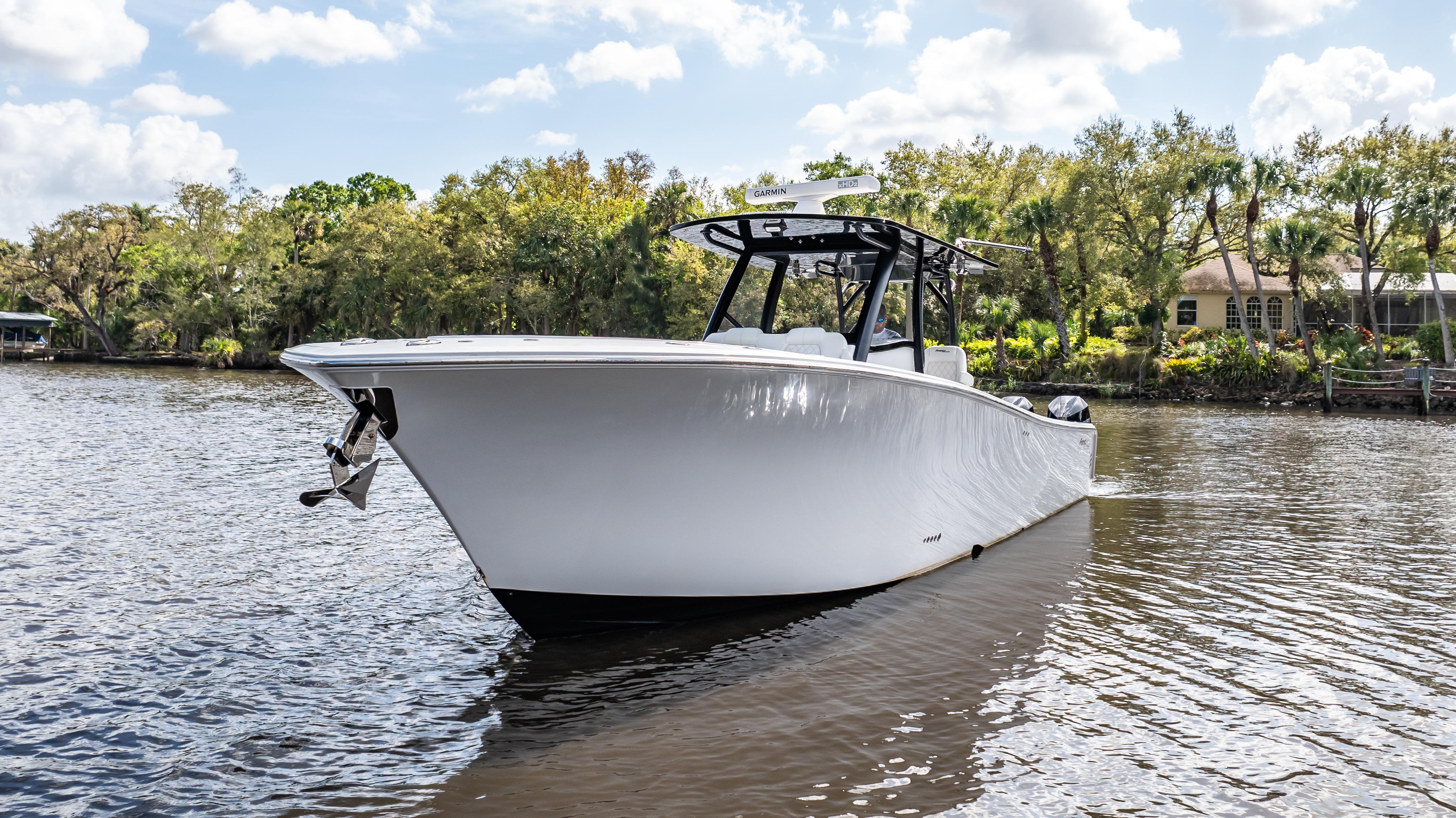 2023-front-runner-39-center-console-power-9802842-20250520143350771-1_XLARGE
