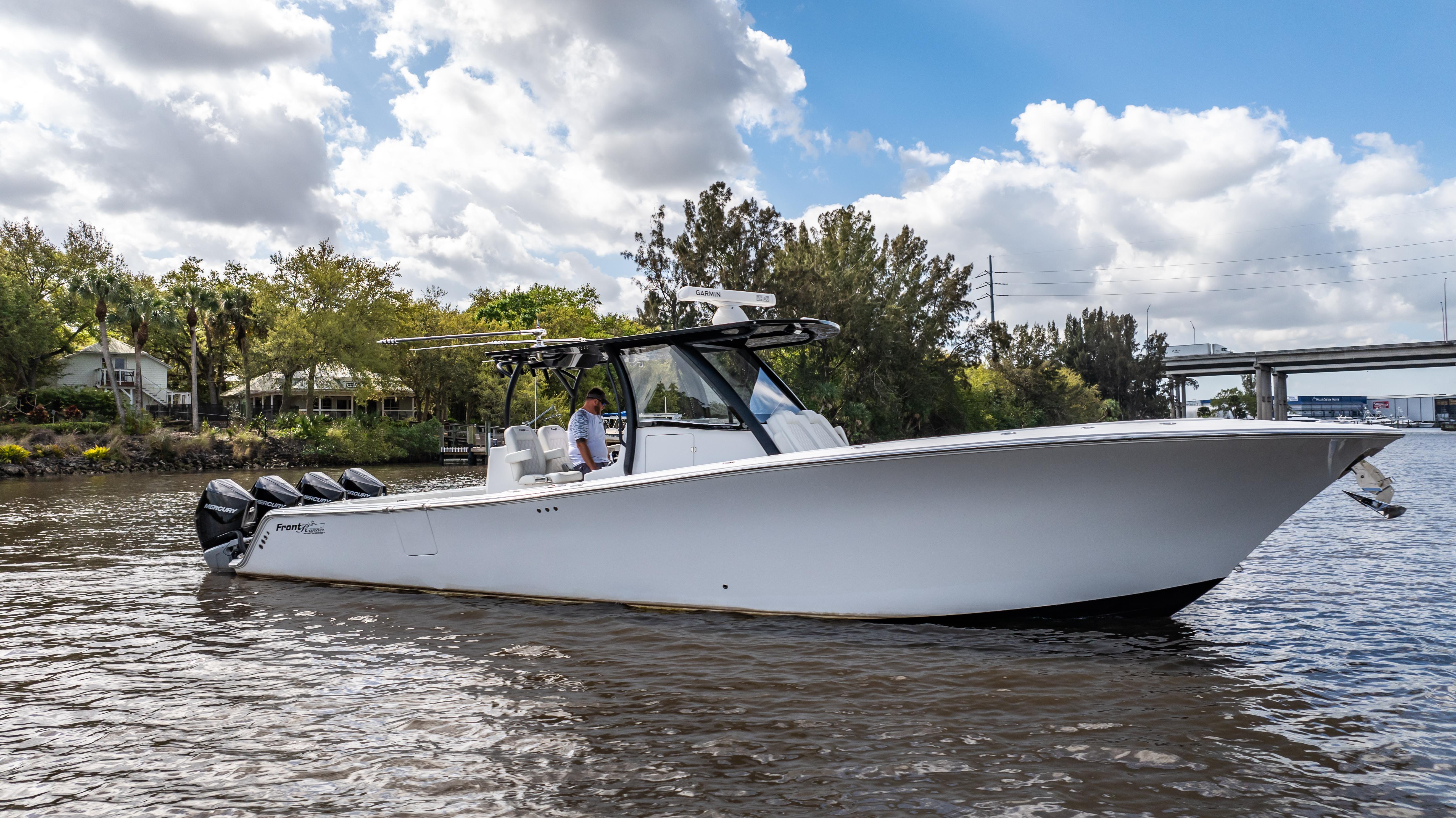 2023-front-runner-39-center-console-power-9802842-20250520143436705-1_XLARGE
