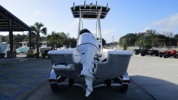 2021 Bulls Bay boat for sale, model of the boat is 2000 & Image # 8 of 46