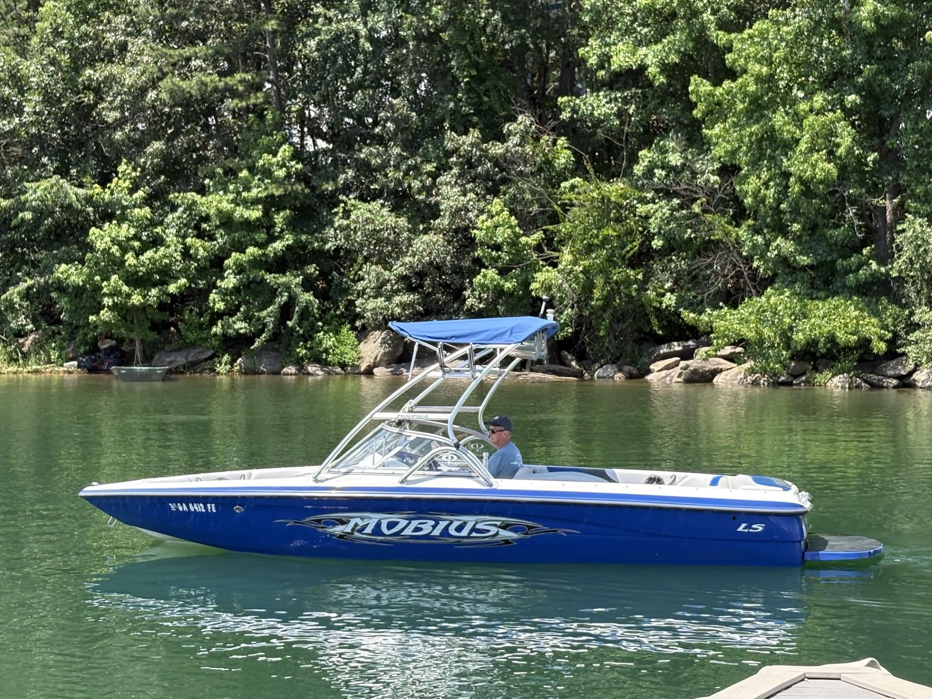 2004 Moomba MOMBIUS LS