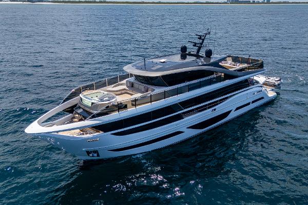 Photo of 2022 Princess 96'