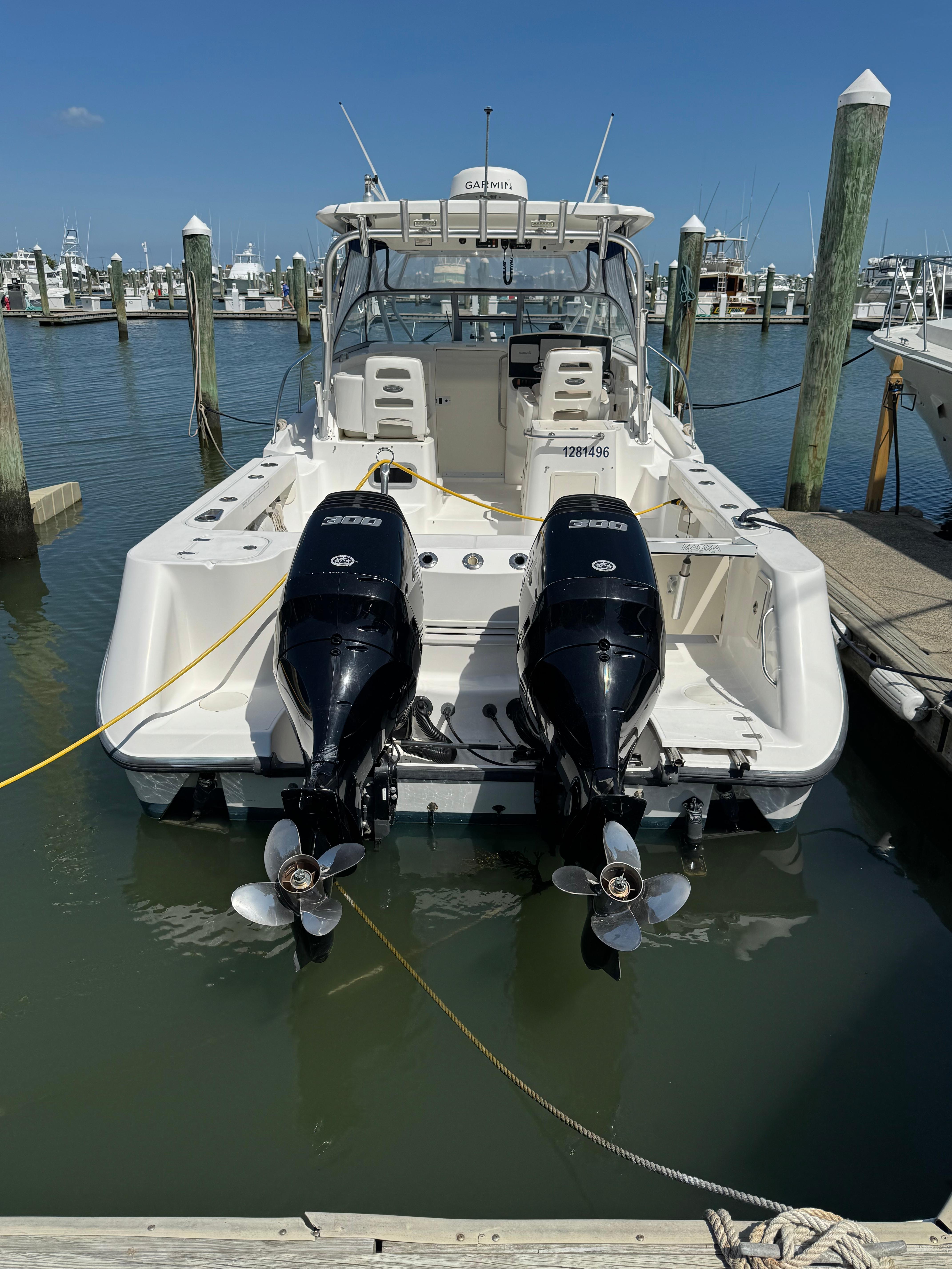 2004-boston-whaler-305-conquest-power-9802854-978657136-0-200520251437-7