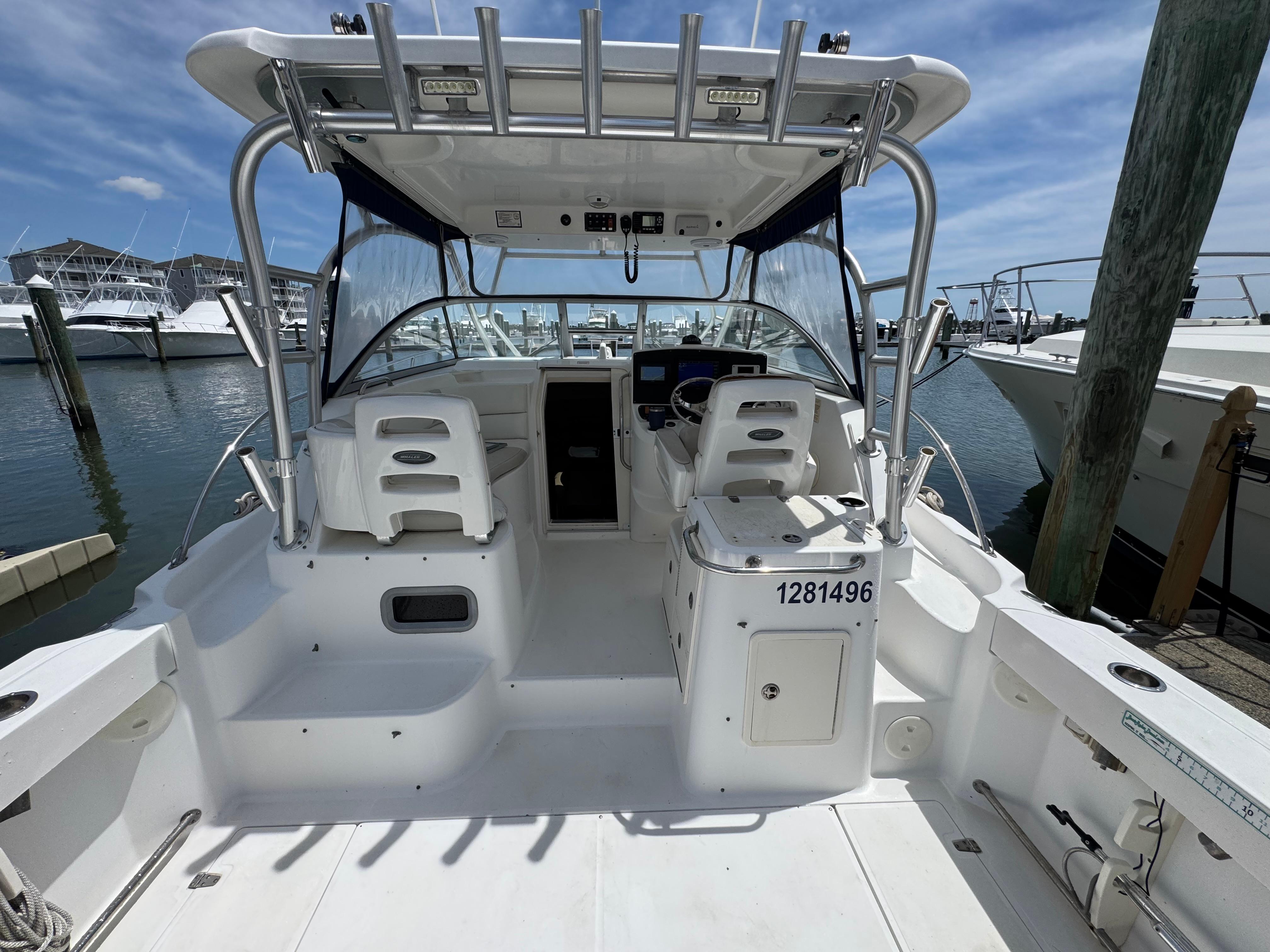 2004-boston-whaler-305-conquest-power-9802854-978657137-0-200520251437-8