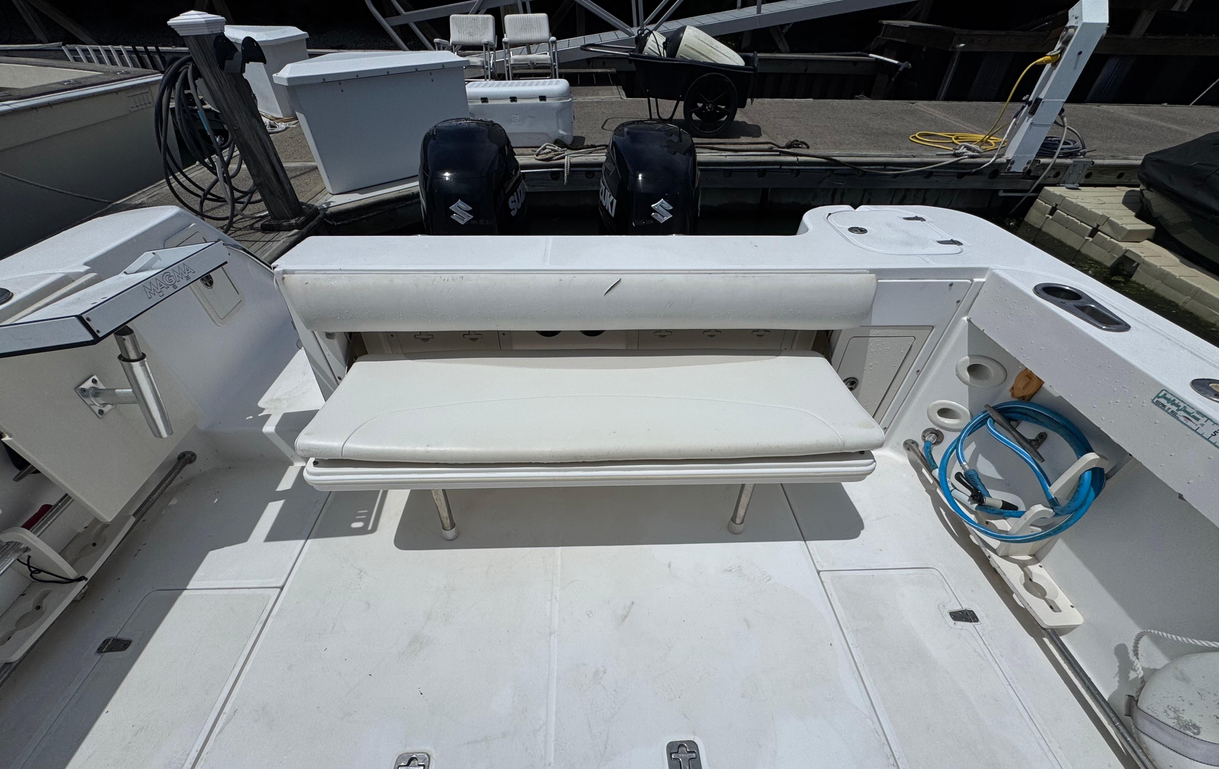 2004-boston-whaler-305-conquest-power-9802854-978657140-0-200520251437-11