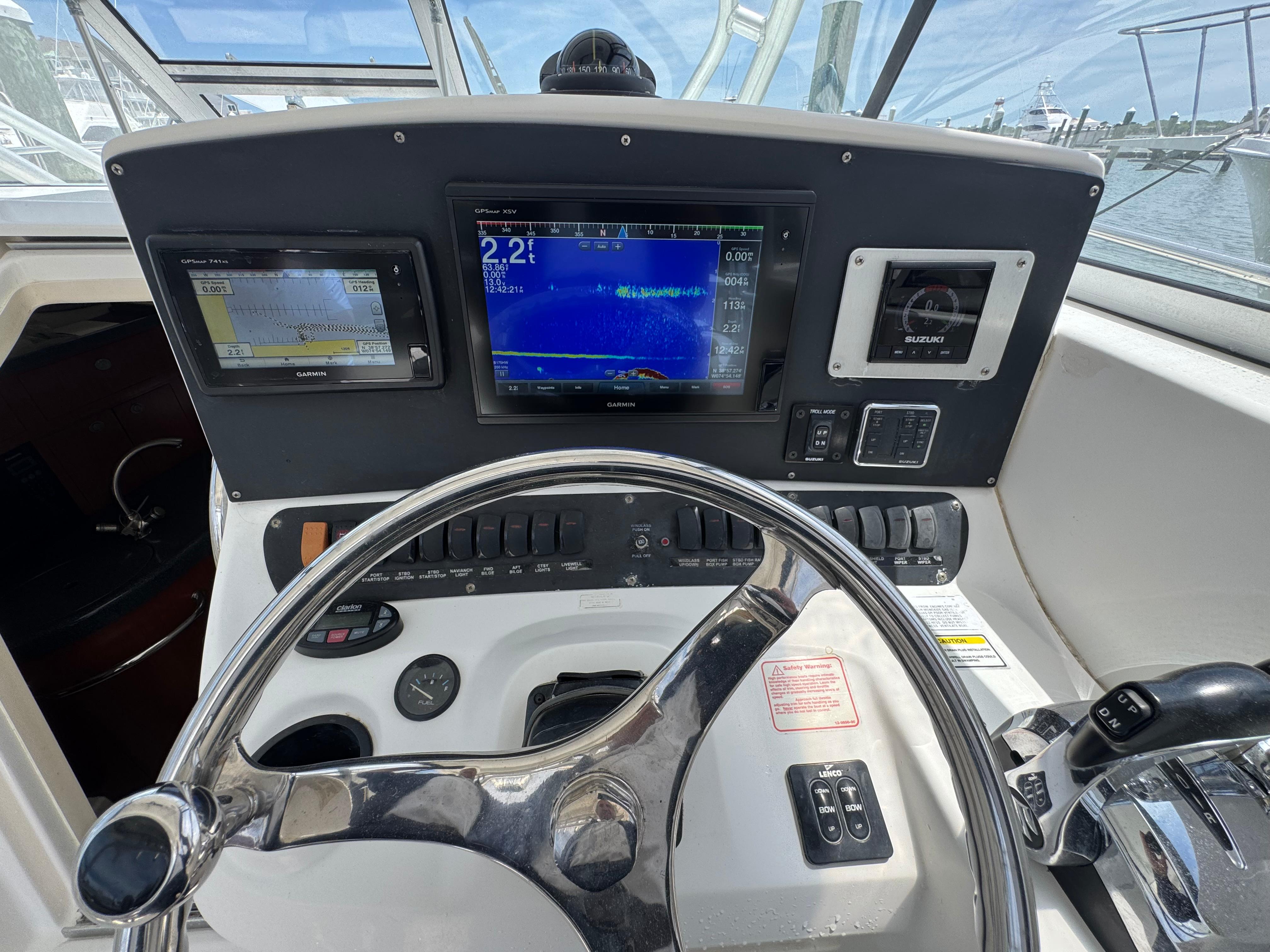 2004-boston-whaler-305-conquest-power-9802854-978657142-0-200520251437-13