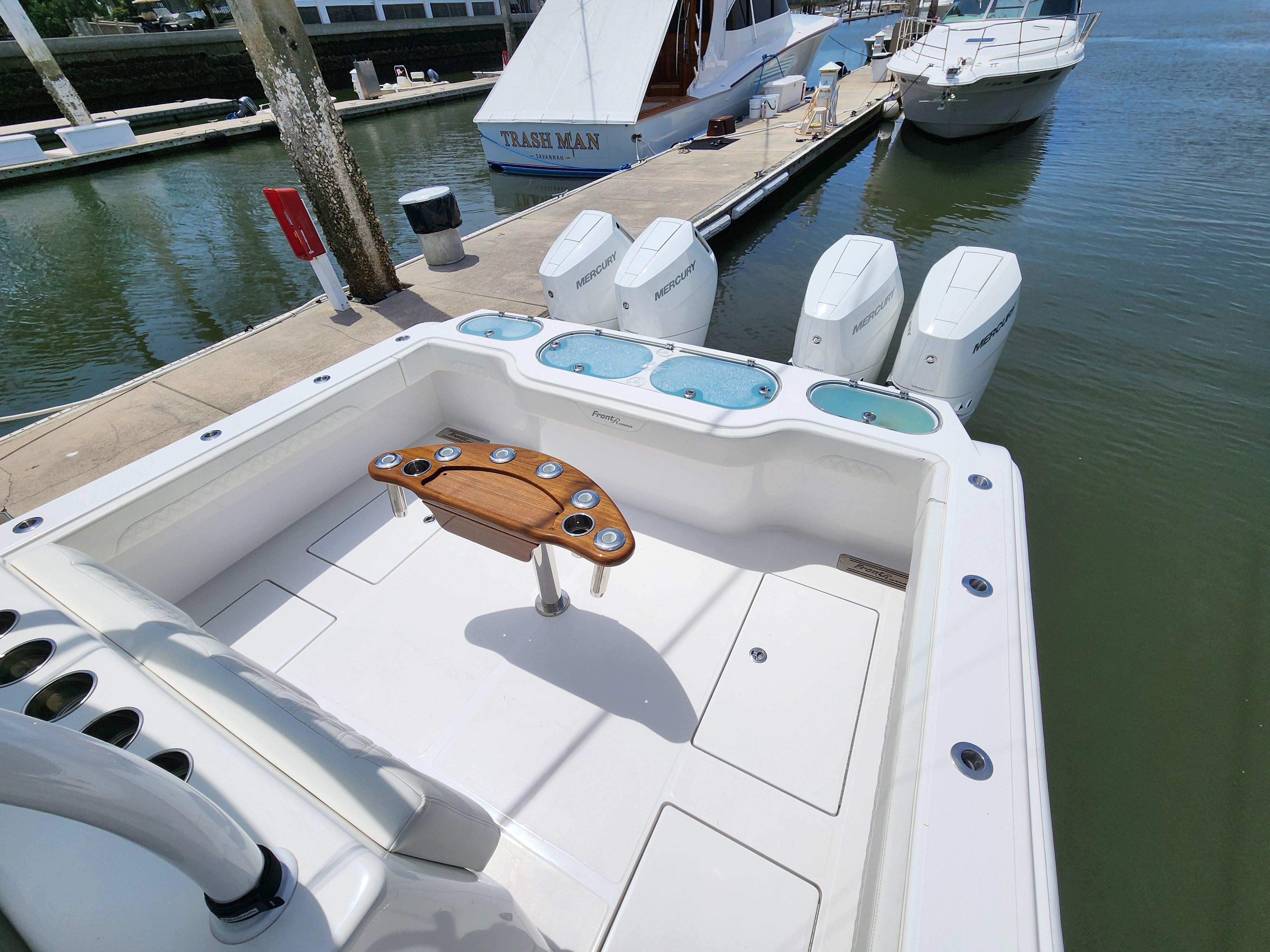 2024-front-runner-catamaran-power-9782807-20250505104654683-1_XLARGE