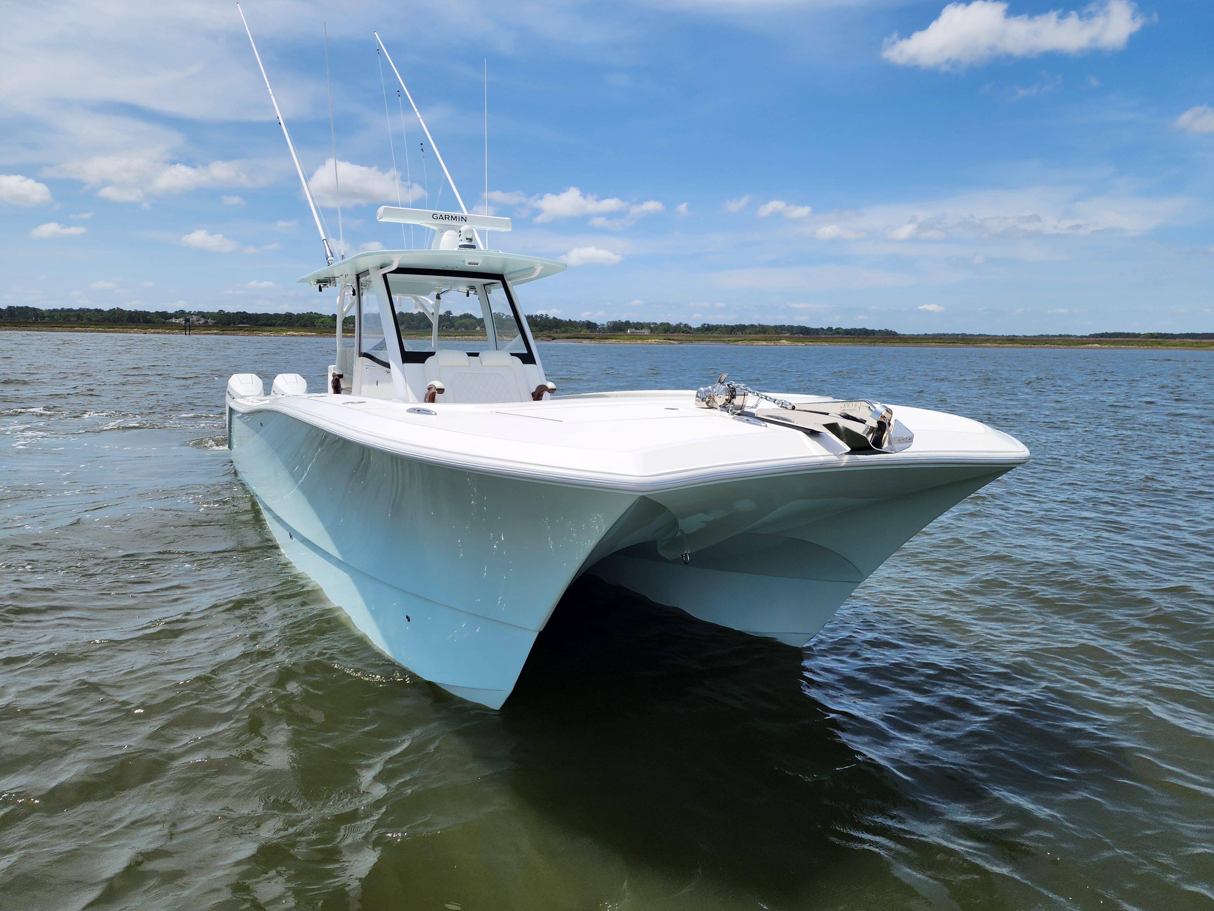 2024-front-runner-catamaran-power-9782807-20250505104718248-1_XLARGE