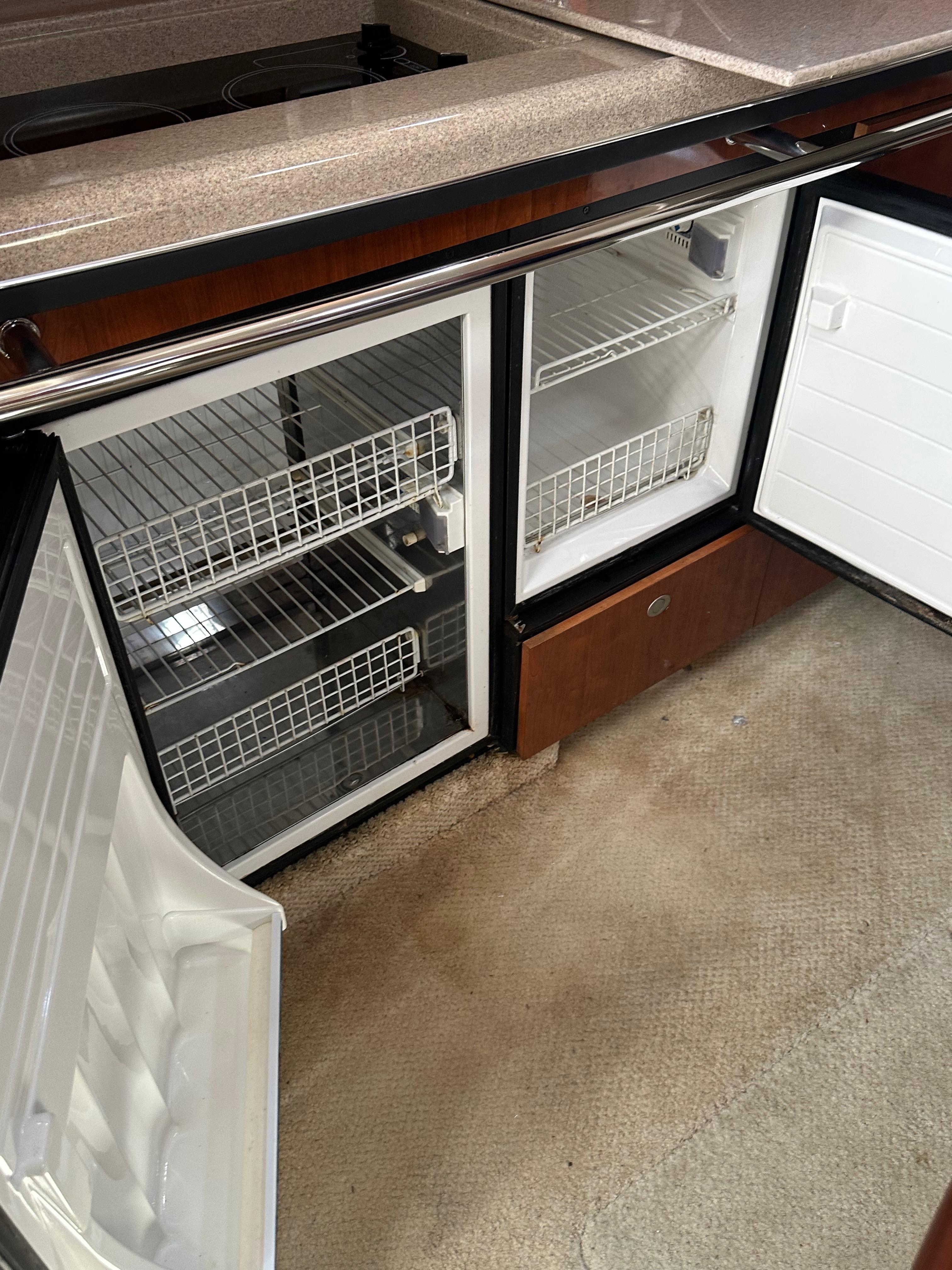 2004-sea-ray-360-sundancer-power-9782808-20250505134154556-1_XLARGE