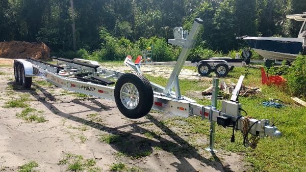 New 2024 LOAD RITE TRAILERS LR-AB34R15000102TB3 Aluminum Triple Torsion ...