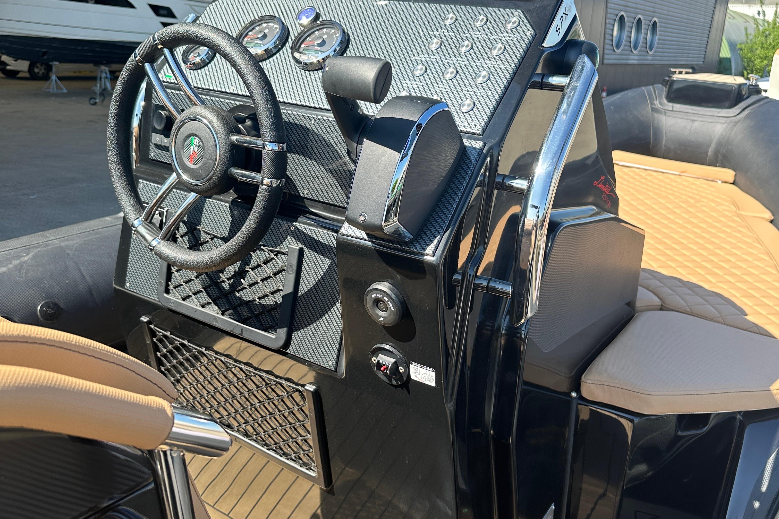 2023 SPX RIB 24 Dinette large 4