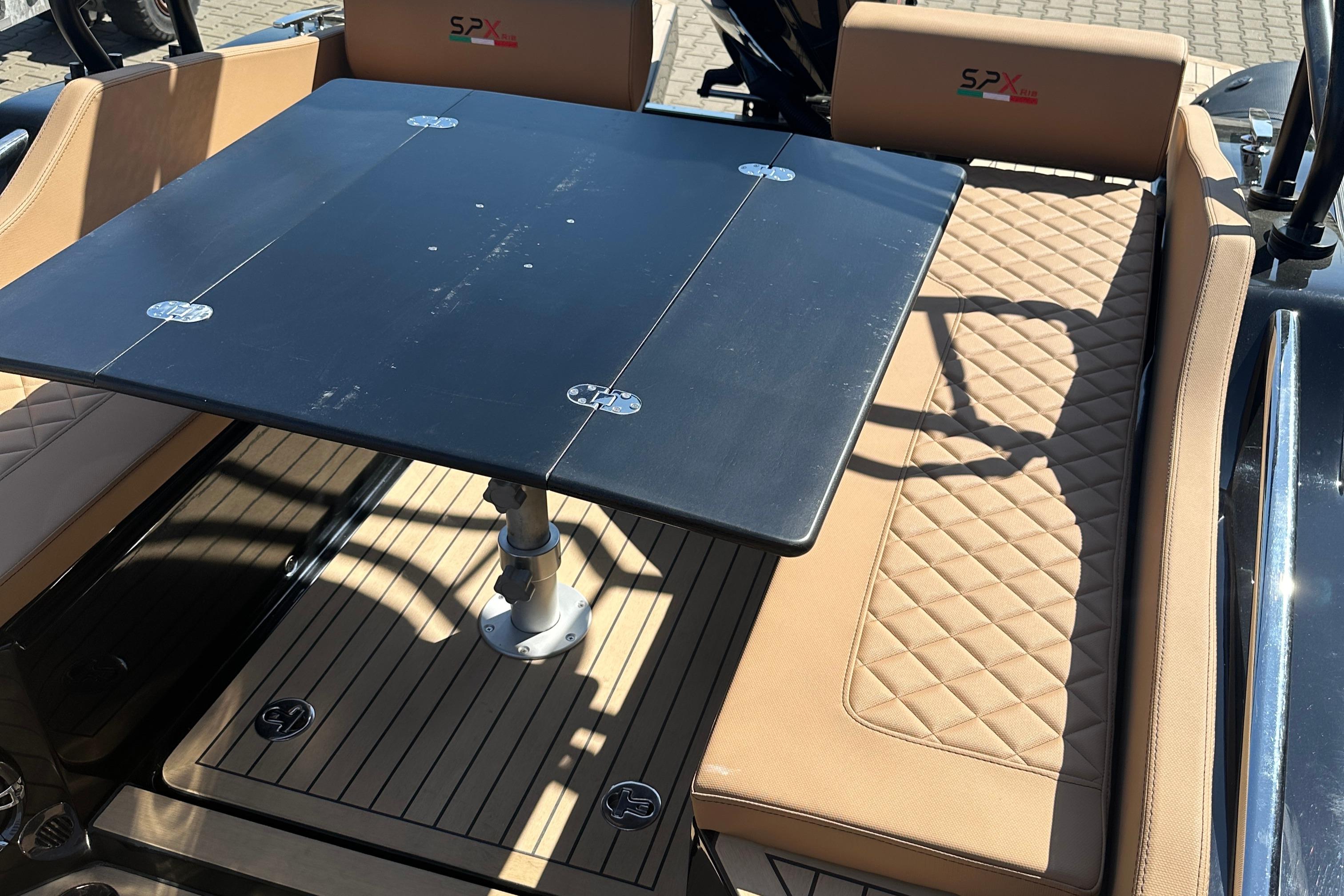 2023 SPX RIB 24 Dinette large 7