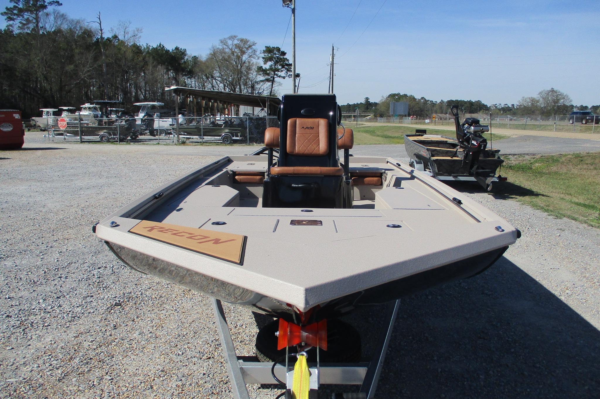 2026 Avid 207 Recon-4