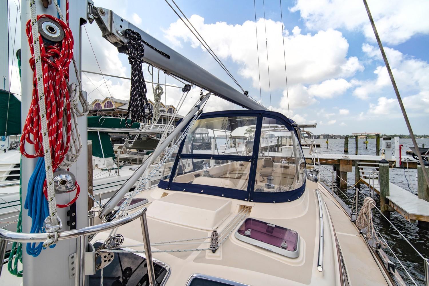 New Sparcraft mast and boom with in-mast furling (2019)